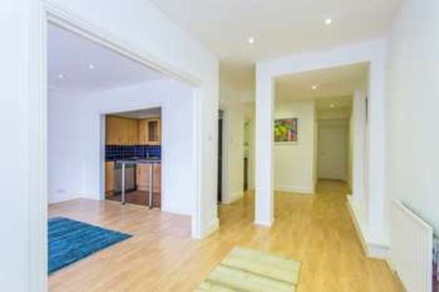  Image of 2 Bedroom Flat for sale at Regency Square  Brighton, BN1 2FF