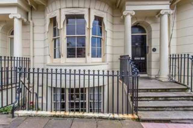  Image of 2 Bedroom Flat for sale at Regency Square  Brighton, BN1 2FF
