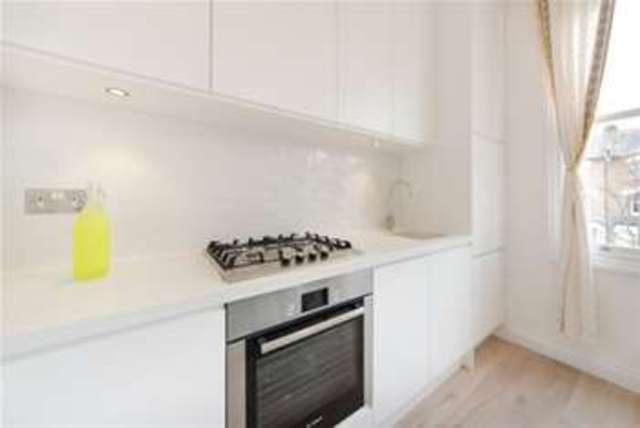  Image of 2 Bedroom Flat to rent at London, W10 5SX