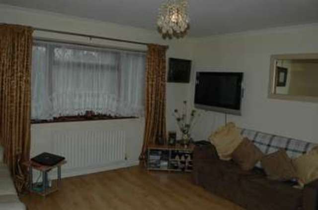  Image of 1 Bedroom Flat for sale at Station Road  Crayford, DA1 3QA