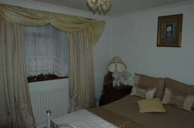  Image of 1 Bedroom Flat for sale at Station Road  Crayford, DA1 3QA