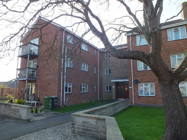  Image of 2 Bedroom Property for sale at Sycamore Grove Trowbridge Trowbridge, BA14 0JB
