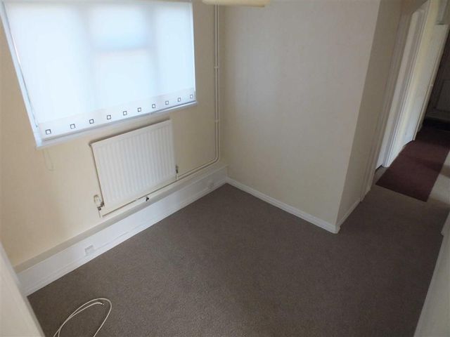  Image of 2 Bedroom Property for sale at Sycamore Grove Trowbridge Trowbridge, BA14 0JB