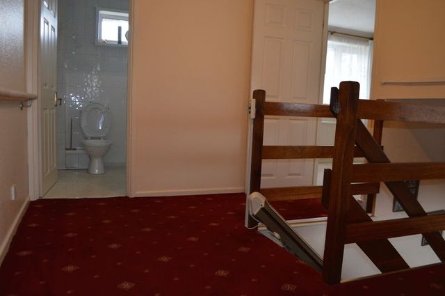  Image of 4 Bedroom Terraced for sale at Thatchers Close  Bristol, BS5 8NJ