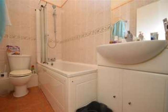  Image of 2 Bedroom Apartment to rent at East Putney, SW15 2RX