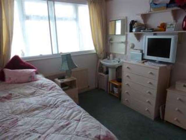  Image of 3 Bedroom End of Terrace for sale at Bognor Regis West Sussex Bognor Regis, PO21 2EW
