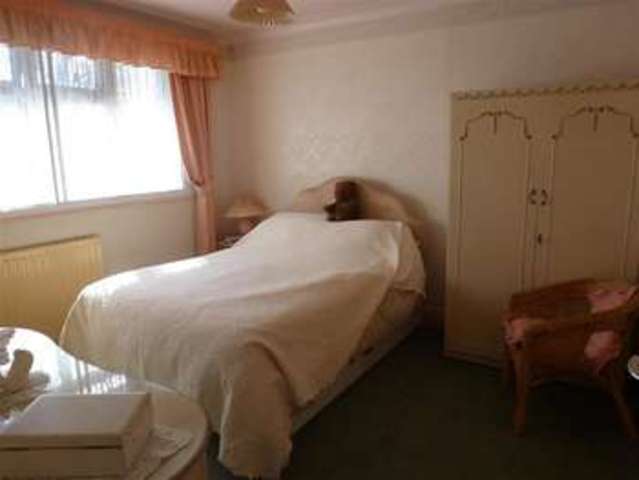  Image of 3 Bedroom End of Terrace for sale at Bognor Regis West Sussex Bognor Regis, PO21 2EW