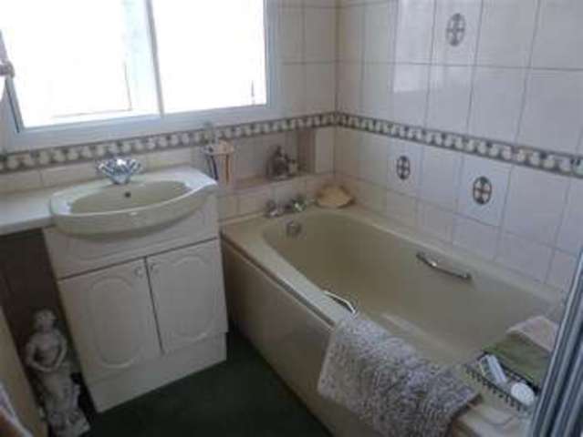  Image of 3 Bedroom End of Terrace for sale at Bognor Regis West Sussex Bognor Regis, PO21 2EW