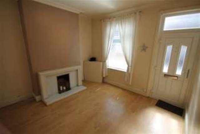  Image of 2 Bedroom Property to rent at Newcastle Under Lyme, ST5 8AQ