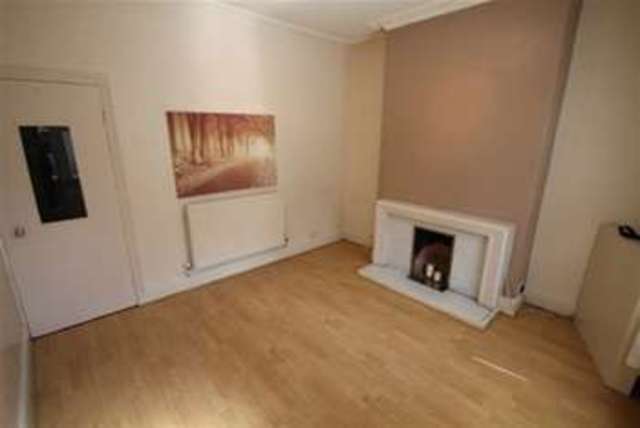  Image of 2 Bedroom Property to rent at Newcastle Under Lyme, ST5 8AQ