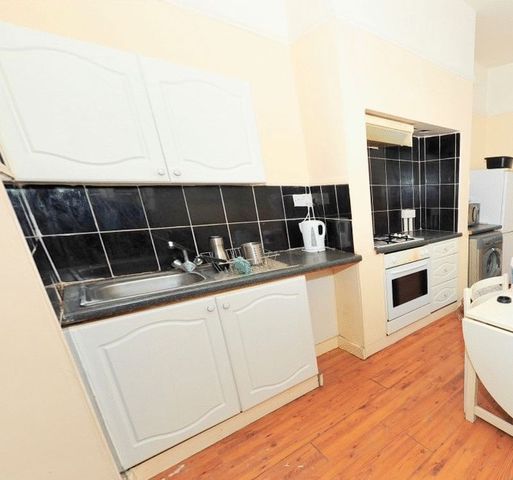  Image of 2 Bedroom Flat to rent at Wolseley Gardens Jesmond Heaton, NE2 1HR