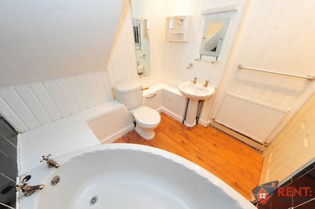  Image of 2 Bedroom Flat to rent at Wolseley Gardens Jesmond Heaton, NE2 1HR