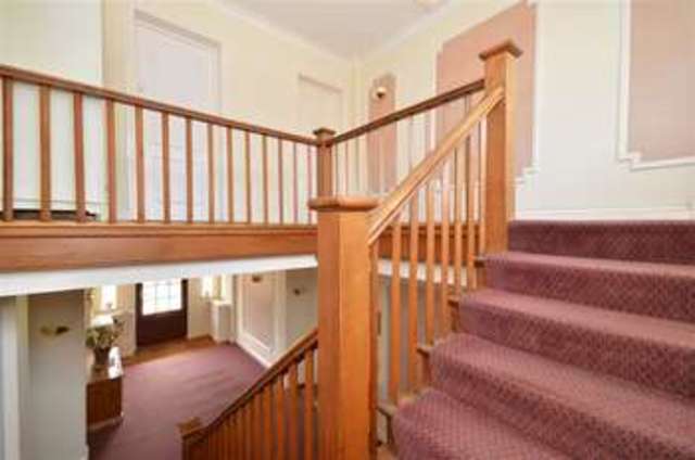  Image of 3 Bedroom Apartment for sale at Crockerhill Chichester Chichester, PO18 0LQ