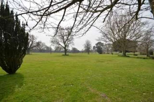  Image of 3 Bedroom Apartment for sale at Crockerhill Chichester Chichester, PO18 0LQ