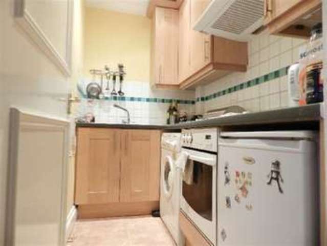  Image of 1 Bedroom Property to rent at Battersea Park Road Battersea Battersea, SW8 4BU