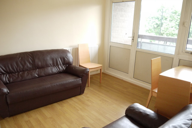  Image of 1 Bedroom Flat Share to rent at London, E1 2PL