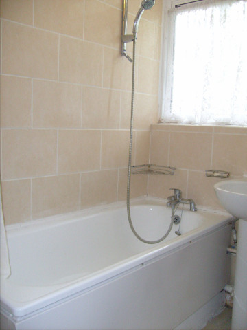  Image of 1 Bedroom Flat Share to rent at London, E1 2PL