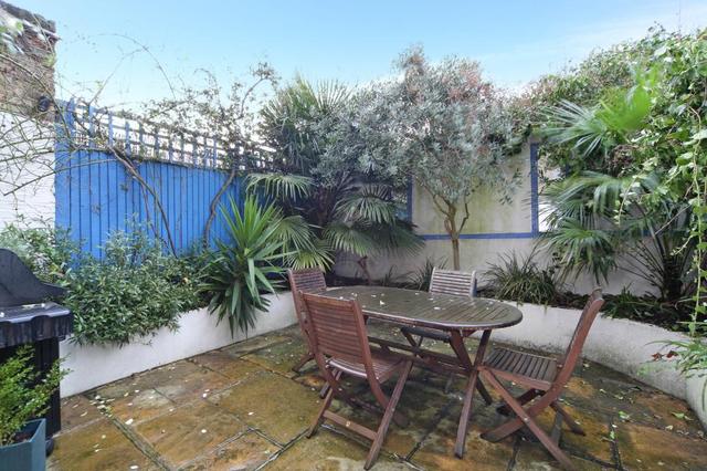  Image of 5 Bedroom Terraced for sale at Brayburne Avenue  London, SW4 6AA