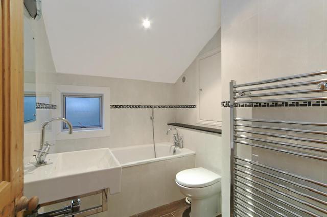  Image of 5 Bedroom Terraced for sale at Brayburne Avenue  London, SW4 6AA