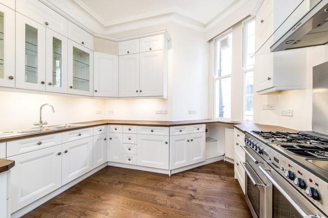  Image of 3 Bedroom Flat to rent at Cardinal Mansions  Carlisle Place, SW1P 1EY
