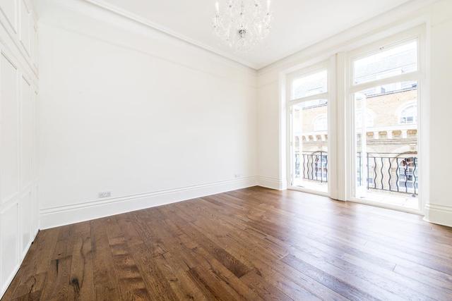  Image of 3 Bedroom Flat to rent at Cardinal Mansions  Carlisle Place, SW1P 1EY