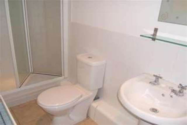  Image of 2 Bedroom Flat to rent at Wakefield, WF1 4SU