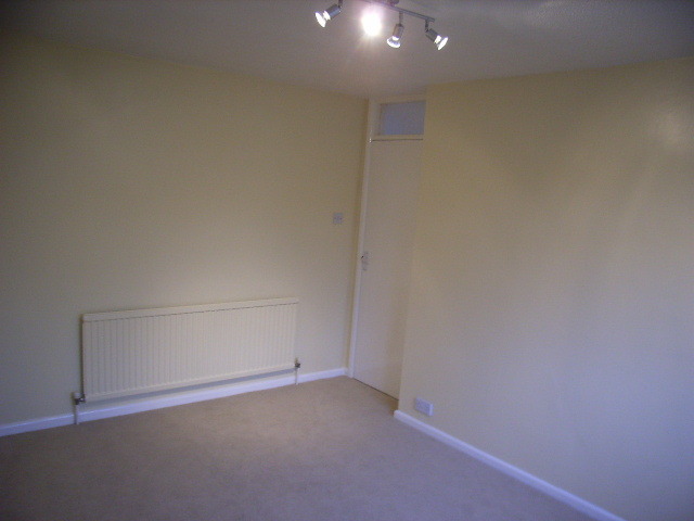  Image of 3 Bedroom Detached to rent at Worthing, BN13 2JA