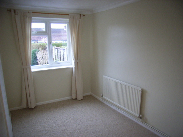  Image of 3 Bedroom Detached to rent at Worthing, BN13 2JA