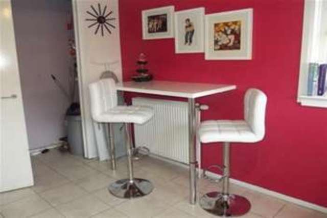  Image of 2 Bedroom Detached to rent at Glasgow, G40 2HB