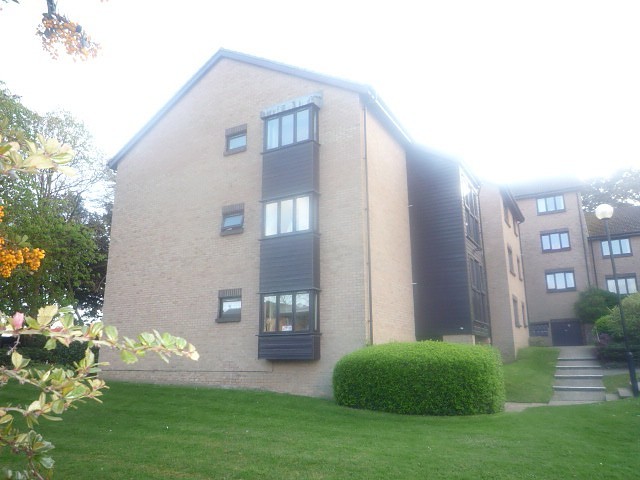  Image of 1 Bedroom Flat to rent at Netley Cliff Victoria Road Netley Abbey, SO31 5JZ