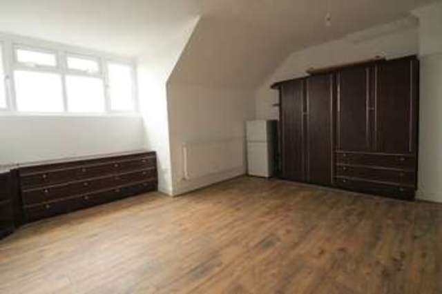  Image of Flat to rent at Sutton, SM3 9EY
