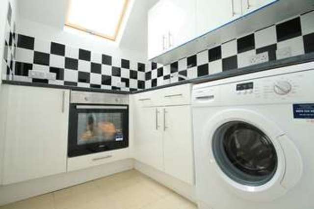  Image of Flat to rent at Sutton, SM3 9EY