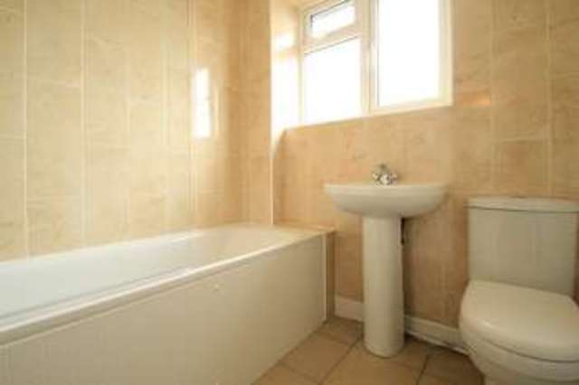  Image of Flat to rent at Sutton, SM3 9EY