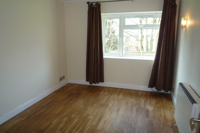  Image of 2 Bedroom Flat to rent at Brambleside Loudwater High Wycombe, HP11 1JE