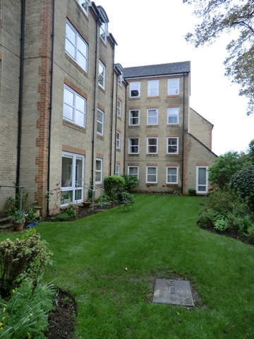  Image of 1 Bedroom Apartment to rent at Homesarum House Wilton Road Salisbury, SP2 7HS