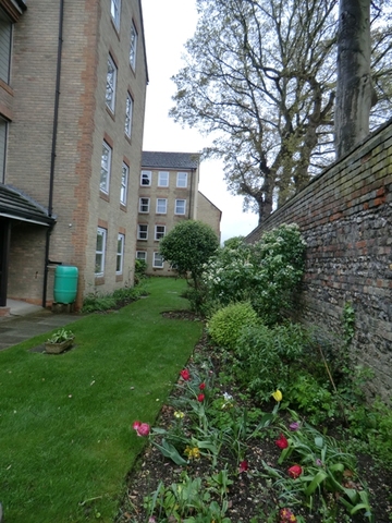 Image of 1 Bedroom Apartment to rent at Homesarum House Wilton Road Salisbury, SP2 7HS