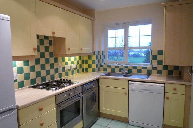  Image of 2 Bedroom Apartment to rent at Heron Close Shearwater Sutton, SM1 2BY