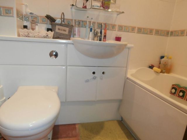  Image of 2 Bedroom Terraced to rent at Linlithgow West Lothian West Lothian, EH49 7SL