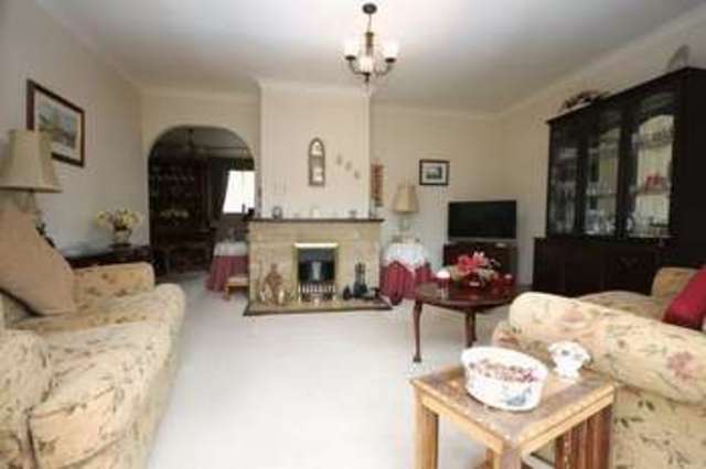  Image of 3 Bedroom Detached for sale at Park Close Kirtlington Kirtlington, OX5 3HR