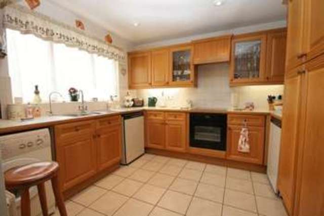  Image of 3 Bedroom Detached for sale at Park Close Kirtlington Kirtlington, OX5 3HR