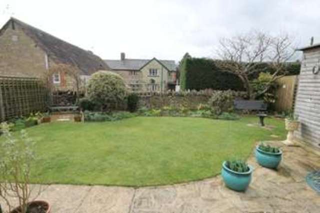  Image of 3 Bedroom Detached for sale at Park Close Kirtlington Kirtlington, OX5 3HR