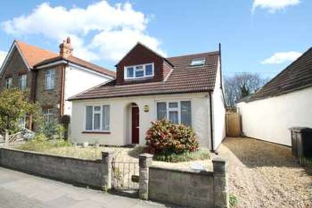  Image of 4 Bedroom Detached for sale at Surbiton Surrey, KT6 7BG