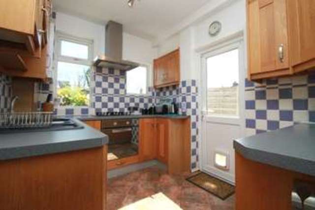  Image of 4 Bedroom Detached for sale at Surbiton Surrey, KT6 7BG
