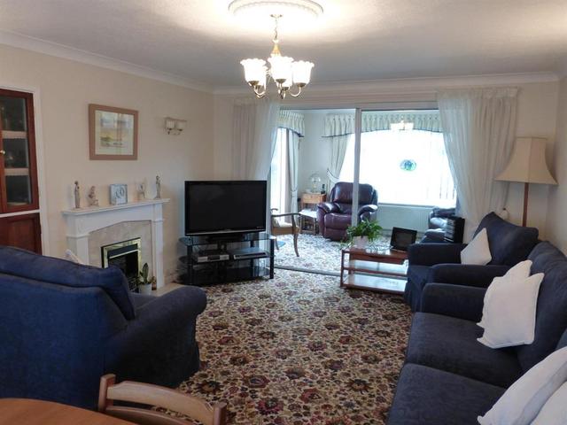  Image of 3 Bedroom Detached for sale at Links Close  Lowestoft, NR33 9DP