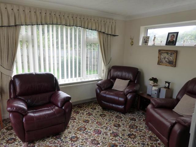  Image of 3 Bedroom Detached for sale at Links Close  Lowestoft, NR33 9DP