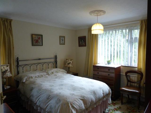  Image of 3 Bedroom Detached for sale at Links Close  Lowestoft, NR33 9DP