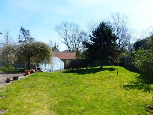  Image of 3 Bedroom Detached for sale at Links Close  Lowestoft, NR33 9DP