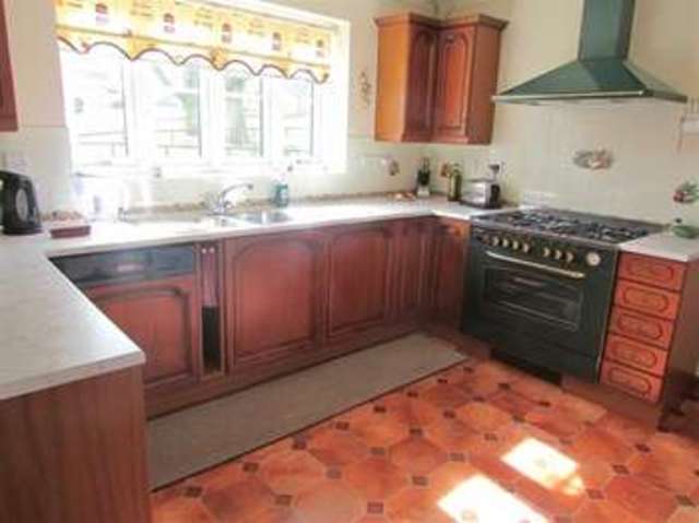  Image of 4 Bedroom Detached for sale at Shapwick, TA7 9NZ