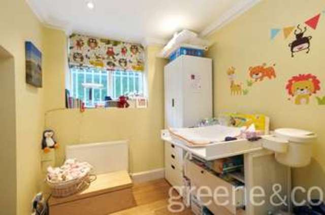  Image of 3 Bedroom Flat for sale at Hampstead London Belsize Park, NW3 5NL