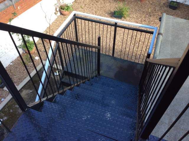  Image of 2 Bedroom Flat to rent at Sheffield, S9 4QD
